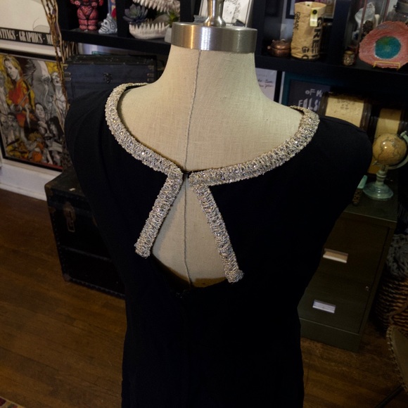 Black beaded cocktail dress - Picture 3 of 4